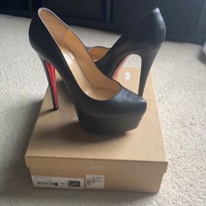 AUTHENTIC Christian Louboutin Daffodile